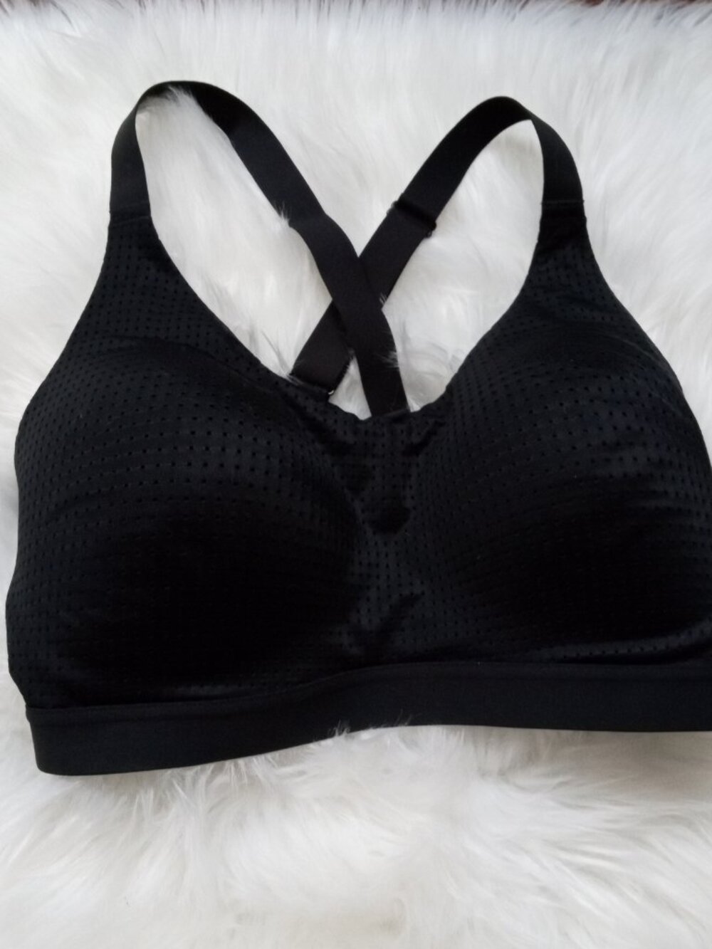 Victoria's Secret 32DDD Women's VSX Lightweight Mesh Sports Bra Black NEW!